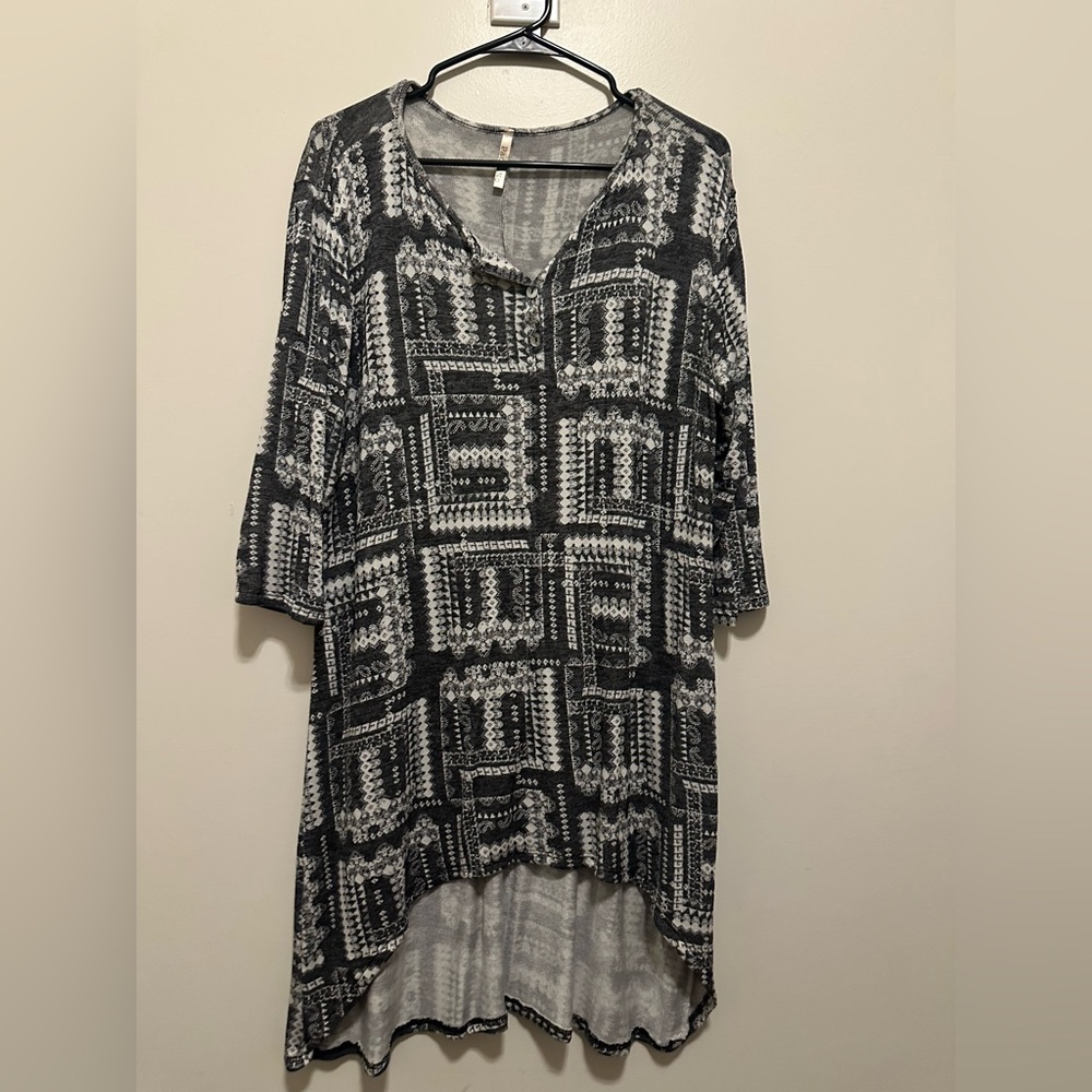 Oversized black and white high end PaoLiNo Beach coverup